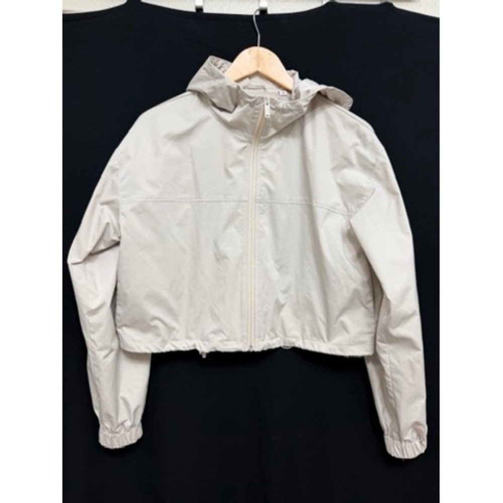 The Group by Babaton Cropped Full-Zip Hooded Windbreaker Jacket Small